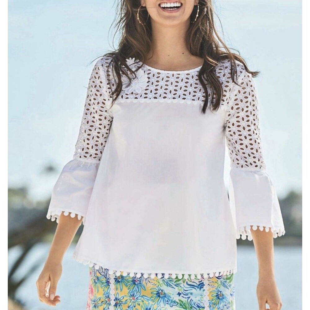 Lilly Pulitzer White Cotton Chandler Eyelet Bell Sleeve Resort Top Sz Medium